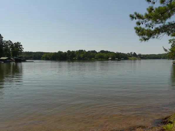 2 Warren Dr, Wedowee, AL 36278