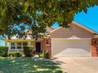 2740 Red Fish Rd, Norman, OK 73069