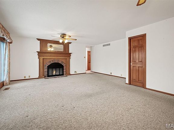 3rd image of 11700 Bayfield Ln