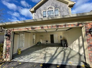 802 N Shady Oaks Dr, Elgin, IL
