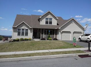 3315 Regency Dr, Sinking Spring, PA 19608