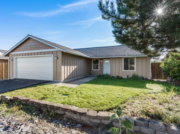 671 SE White Pine Way, Madras, OR 97741