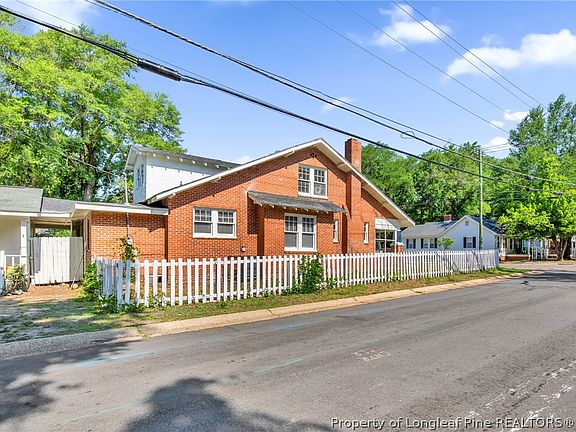 4th image of 1101 Branson St