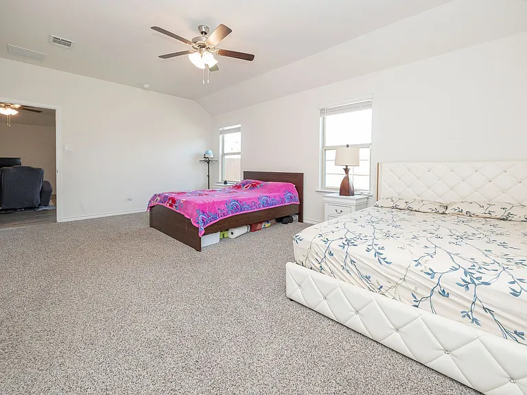 1205 Colonial Bluff Ln — Photo 13