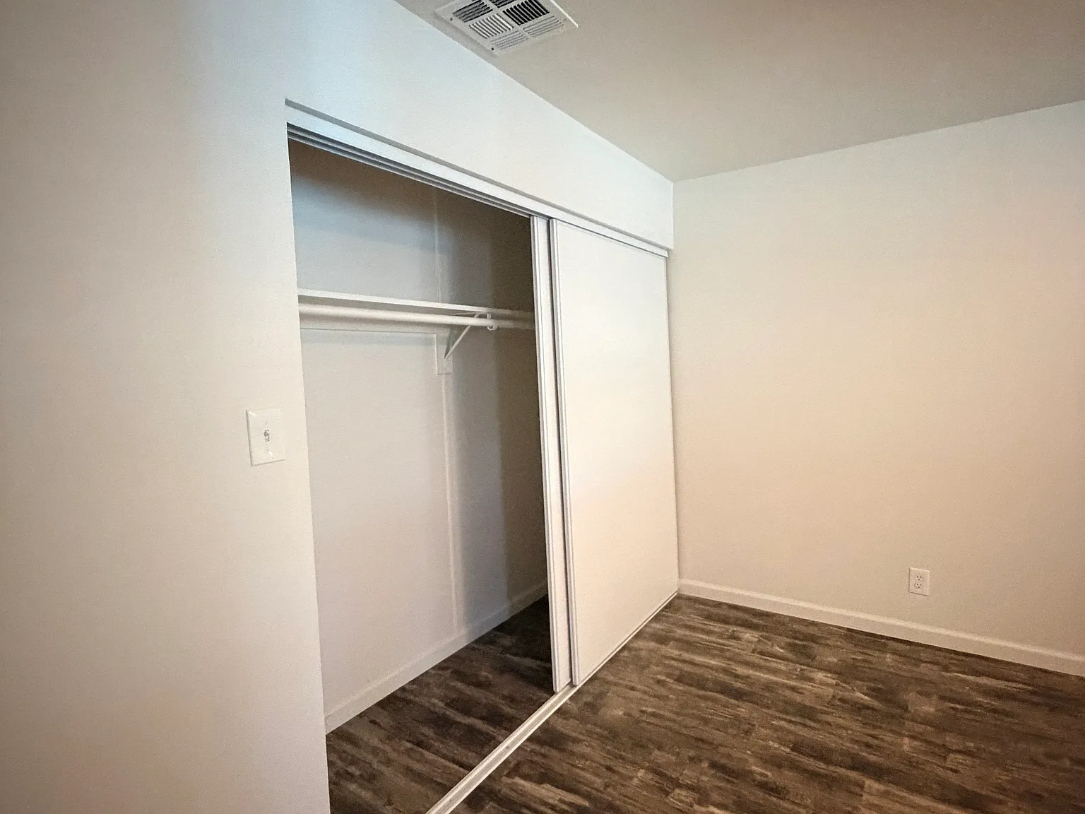 4 bed, 1633 sqft, $1,400 — Photo 2