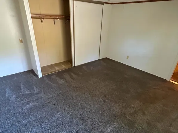 905 W 37th Ave #48, Hobart, IN 46342