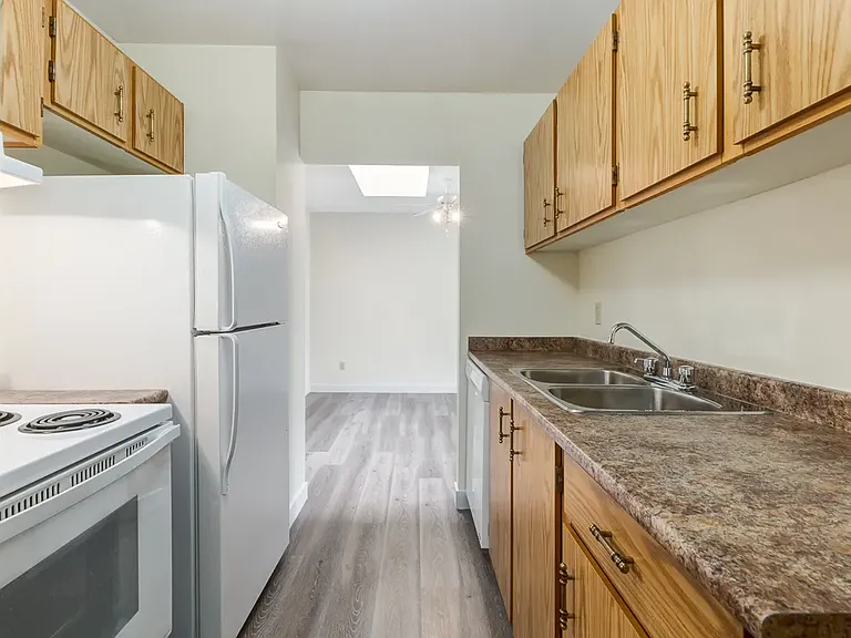 1 Huntington Hl NW — Photo 32