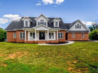 5557 Ashbrook Ln, Maryville, TN 37801