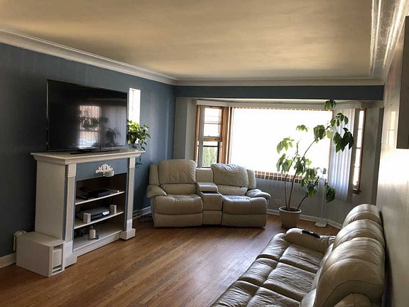 2nd image of 4542 N Oak Park Ave