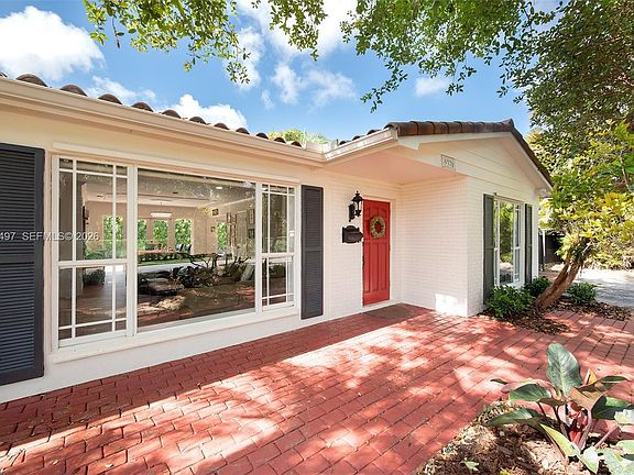5th image of 9370 SW 82nd St