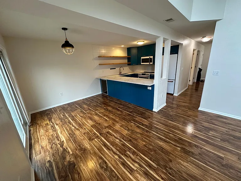 1705 Fairway Dr — Photo 2