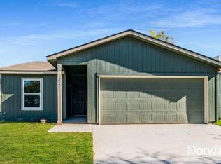 2125 N 15th St, Waco, TX 76708
