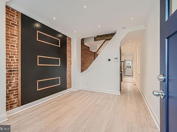 5th image of 27 Birckhead St