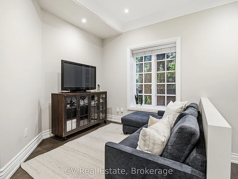 46 Bernard Ave — Photo 15