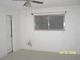 5th image of 1609 N Park Side Dr