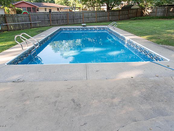 3rd image of 6138 Ormada Dr