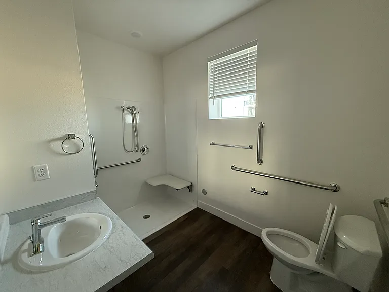2025 E Carlson St #E106 — Photo 6