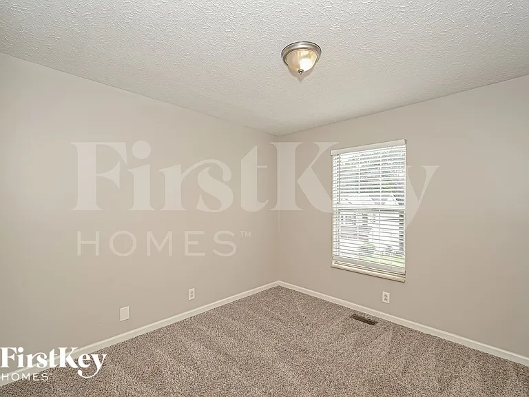 6005 Monroe Xing — Photo 16