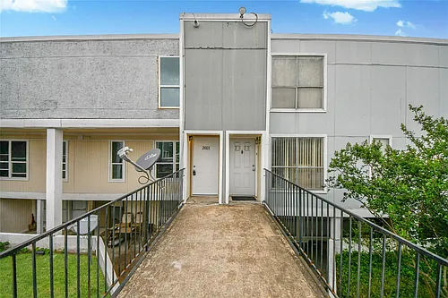 781 Country Place Dr Photo 1