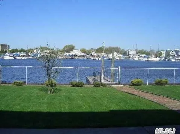 3208 Ocean Harbor Dr, Oceanside, NY 11572