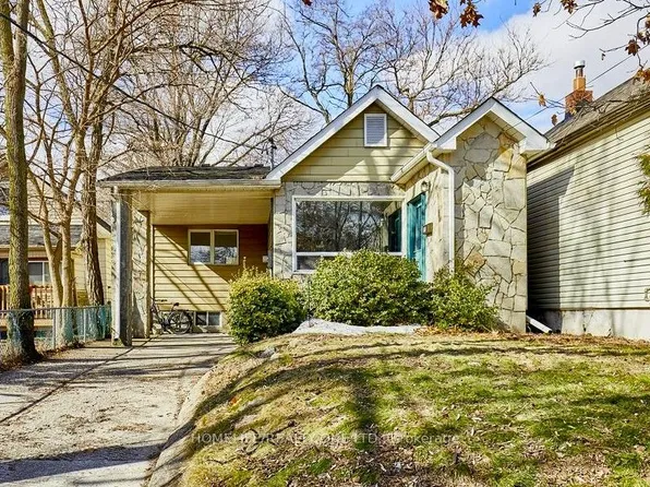 262 Glebemount Ave, Toronto, ON M4C 3T8