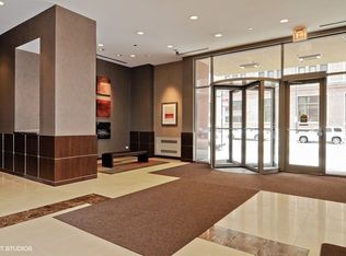 200 N Jefferson St APT 801, Chicago, IL 60661