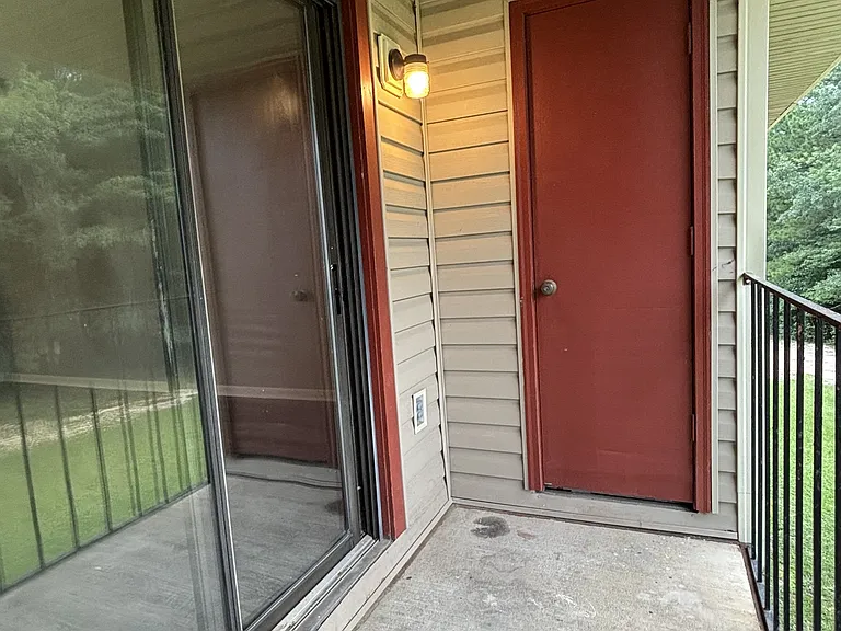 1123 Southwood Dr — Photo 17