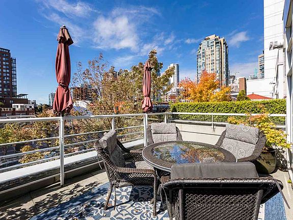3rd image of 1199 Marinaside Cres #Townhouse