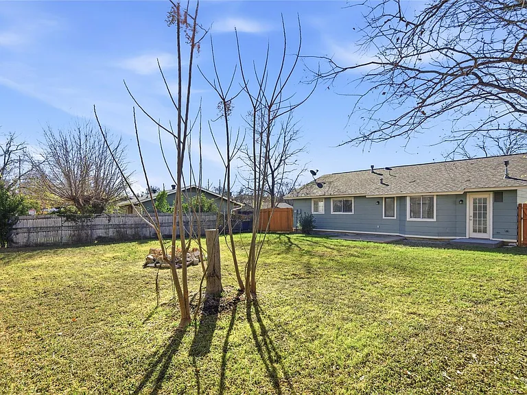 1704 Cherry Orchard Dr — Photo 13