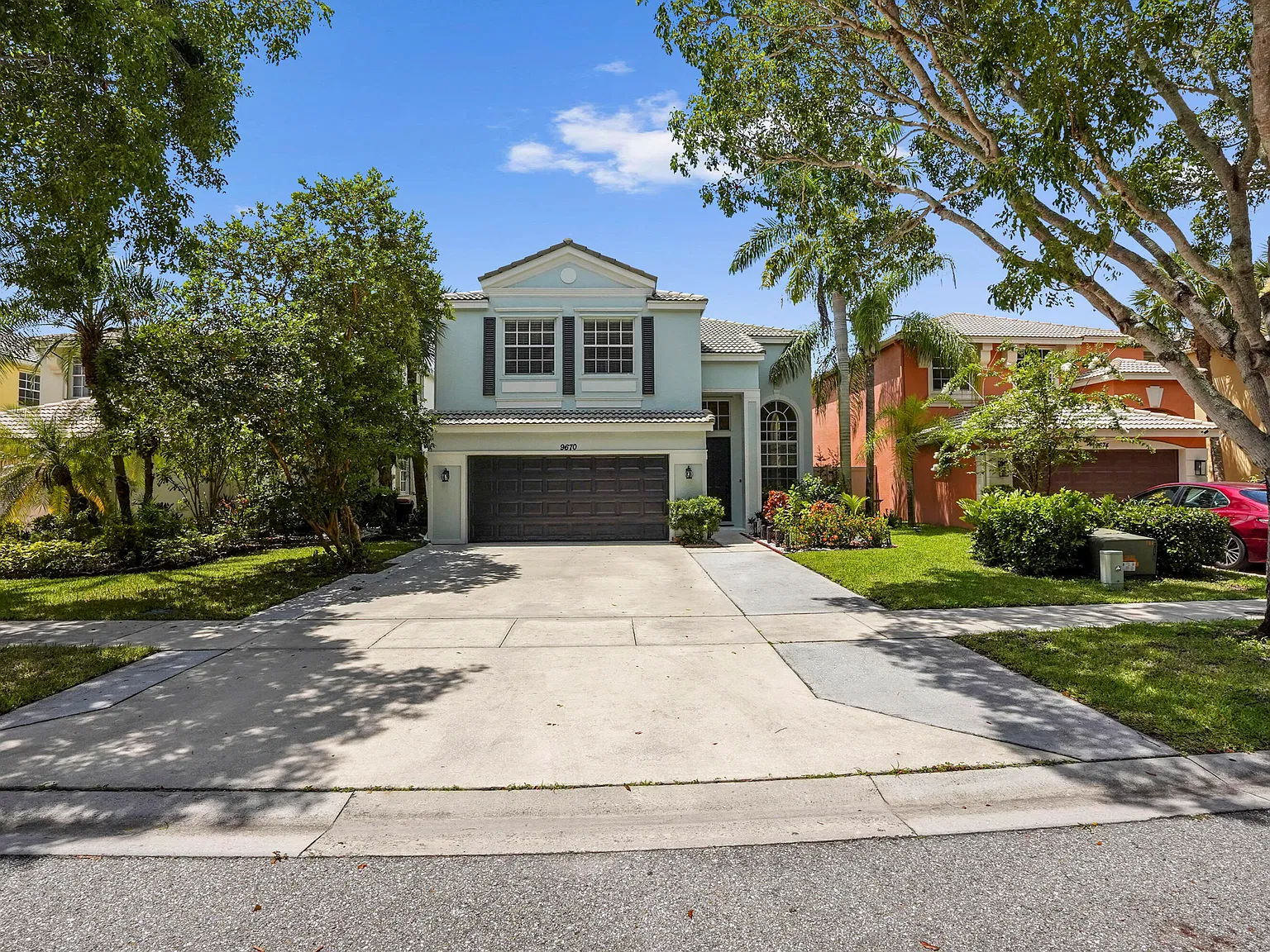 4 bed, 2.5 bath, 2104 sqft, $4,299 — Photo 4