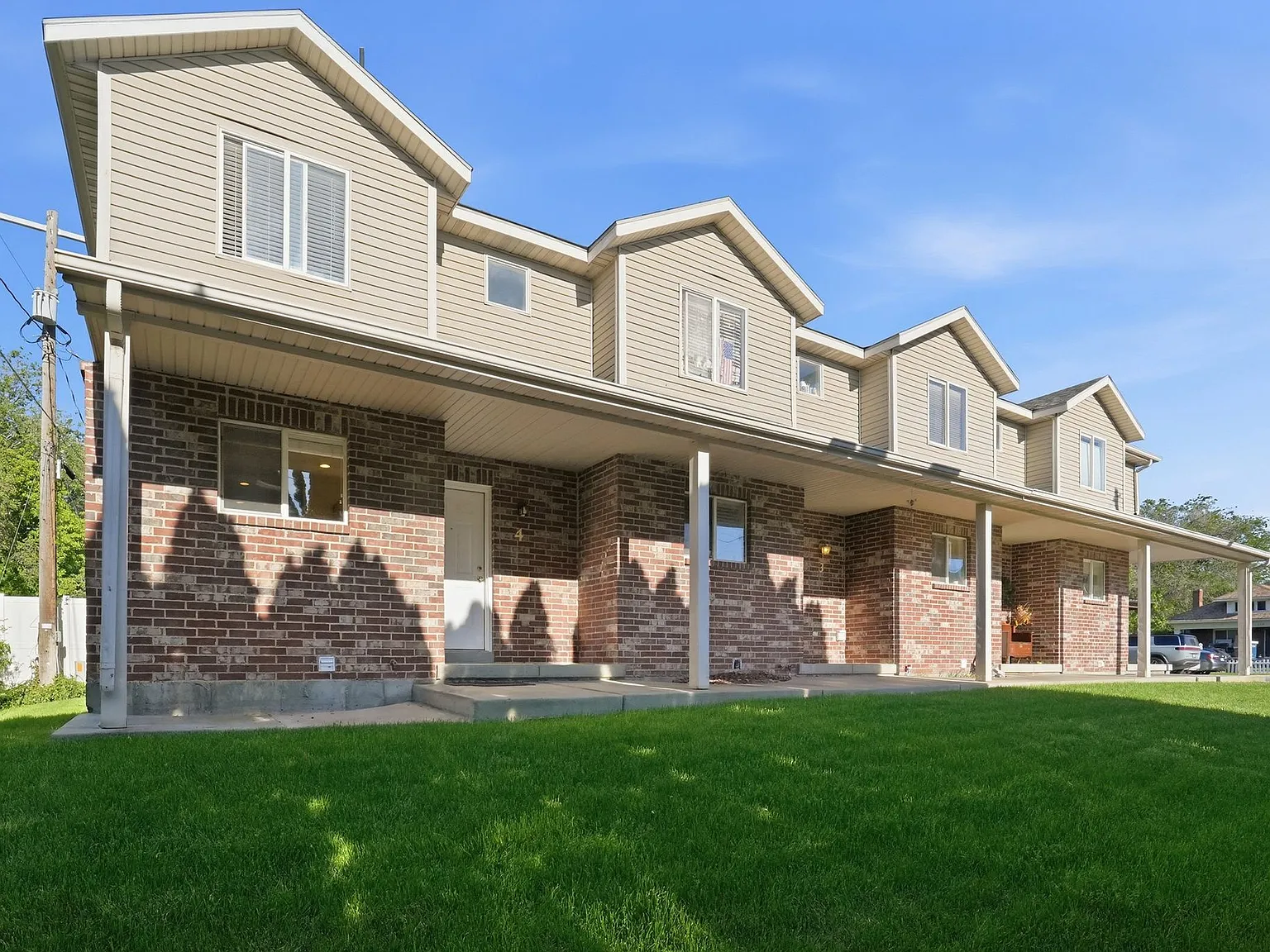 3 bed, 1625 sqft, $2,500 — Photo 1