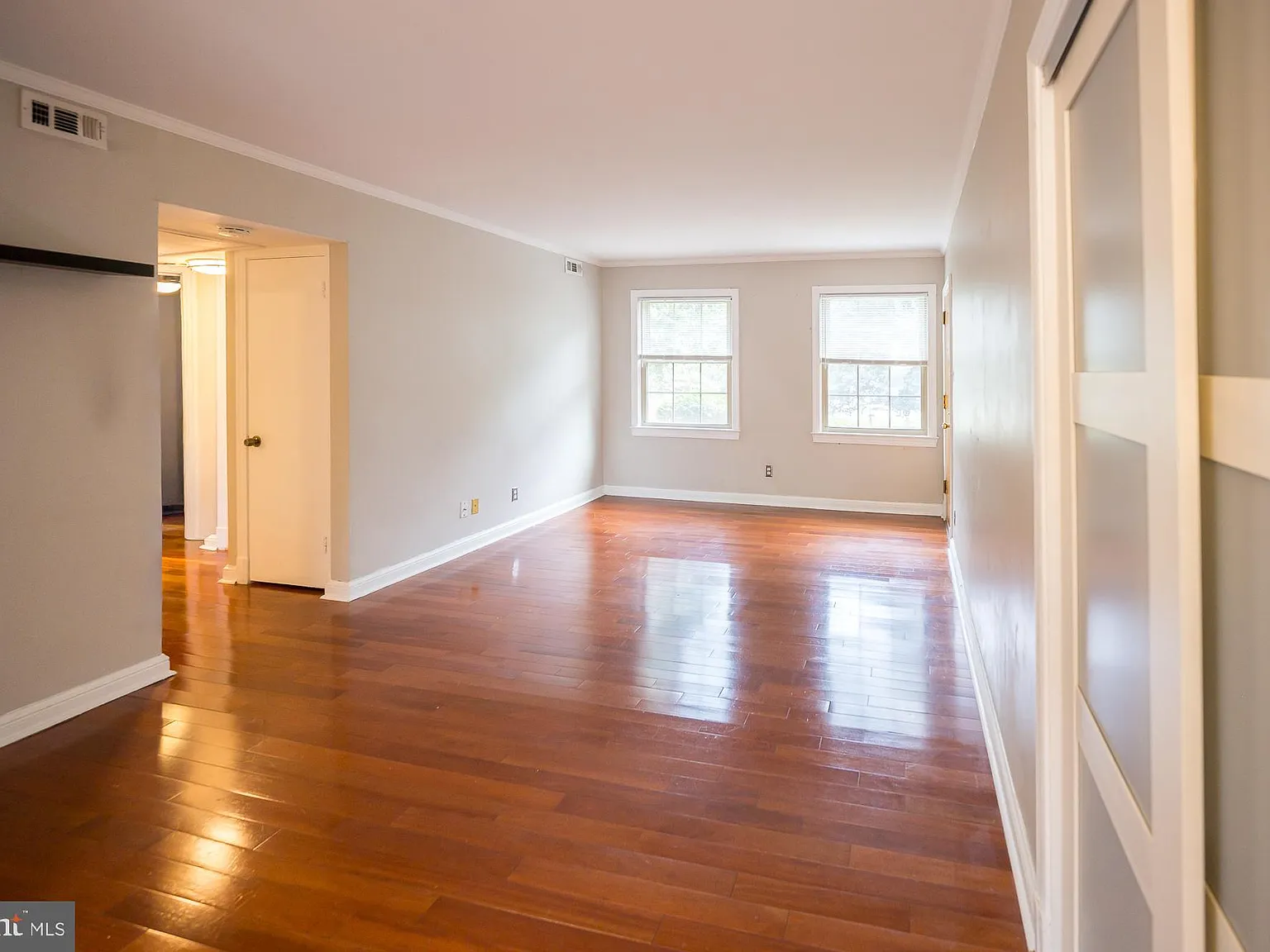2 bed, 781 sqft, $2,350 — Photo 3