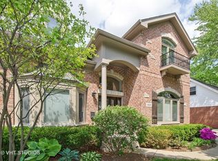 920 Florence Dr, Park Ridge, IL 60068