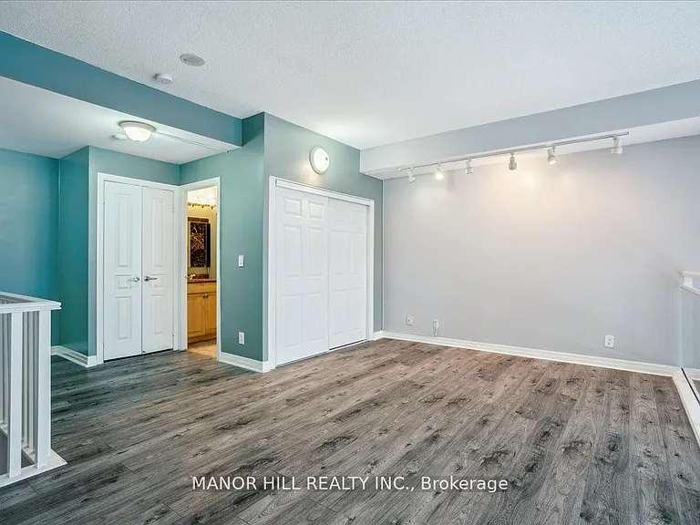 220 Burnhamthorpe Rd W #513 — Photo 19
