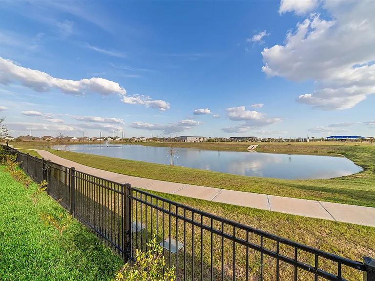 720 Lake Lacosta Dr — Photo 34