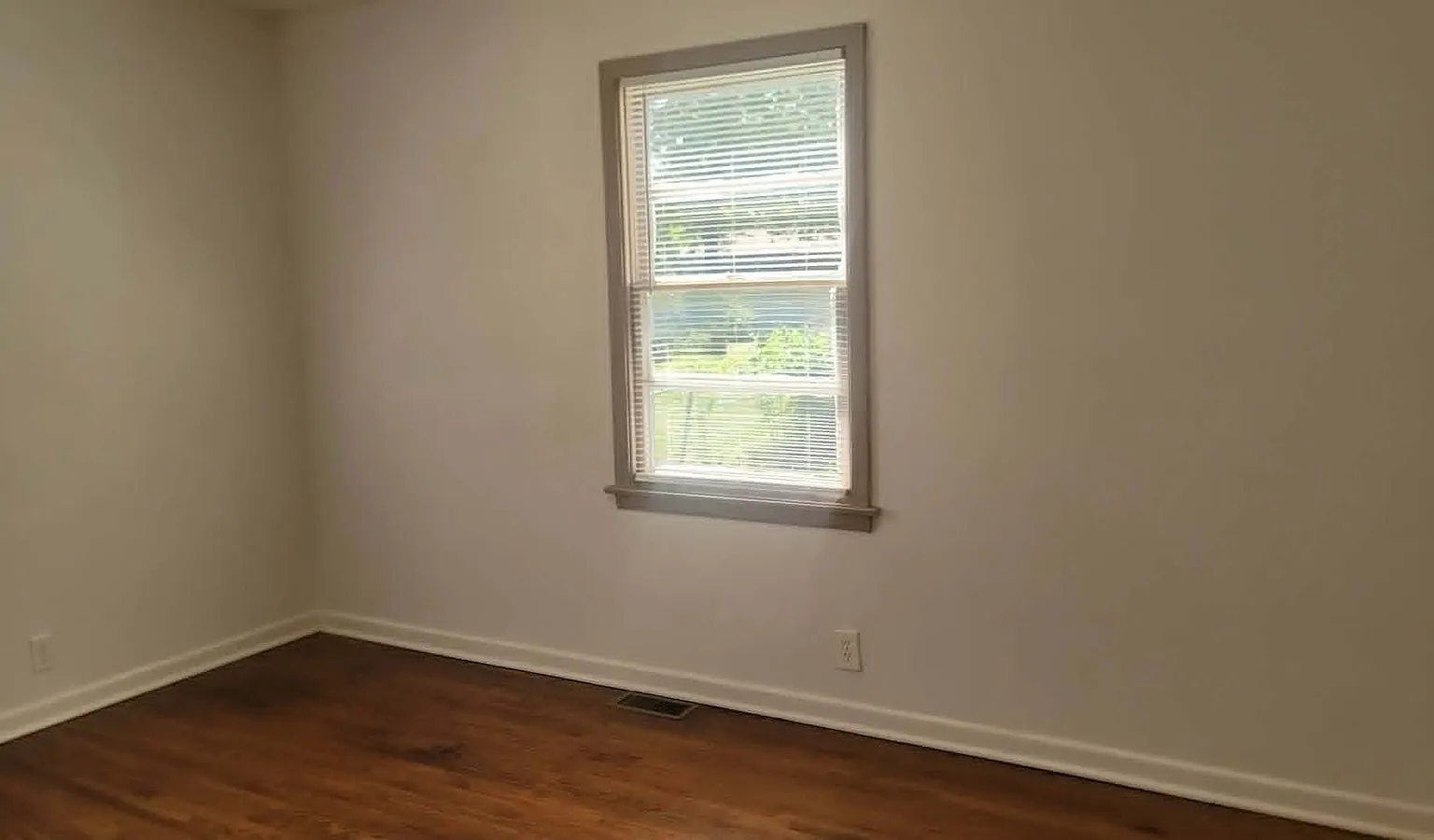 2307 South Broadview Street — Photo 4