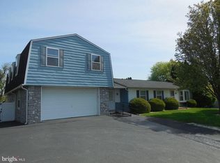 1151 E Newport Rd, Lititz, PA 17543