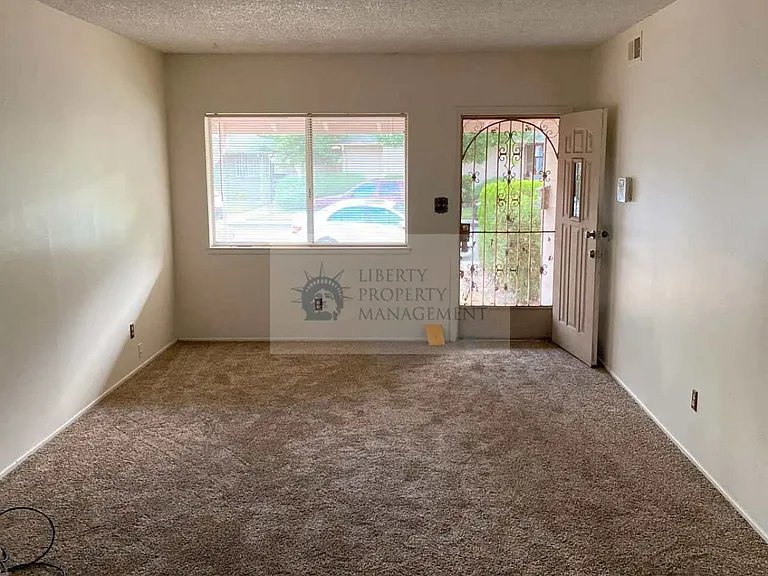 4459 Denby Ln — Photo 7