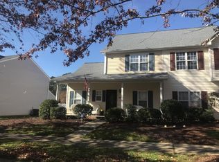 325 Commons Dr, Holly Springs, NC 27540