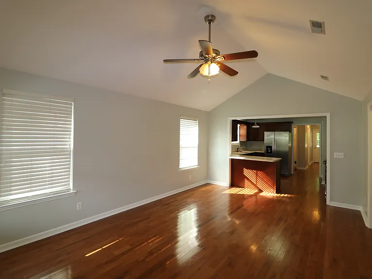 211 Martin Rd — Photo 4