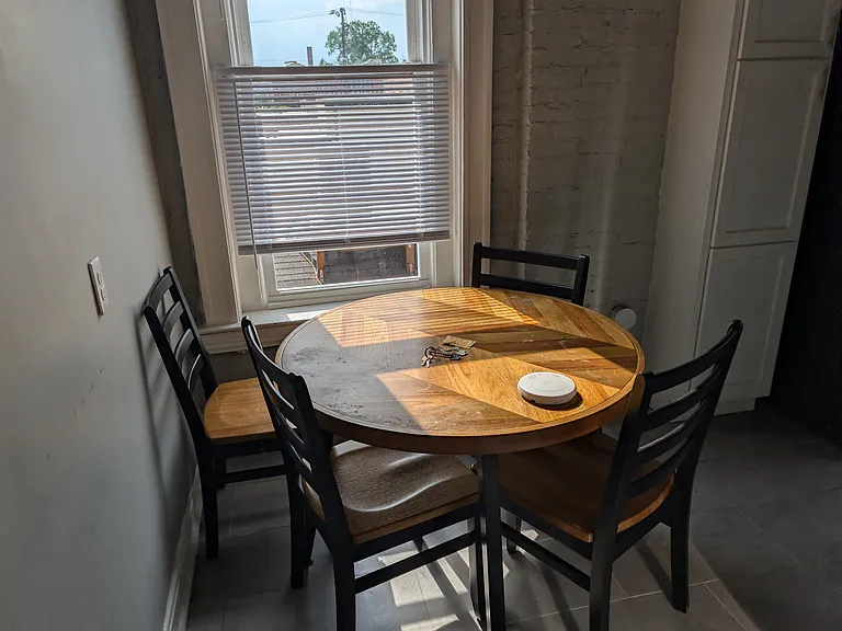 848 S 2nd St #3 — Photo 5