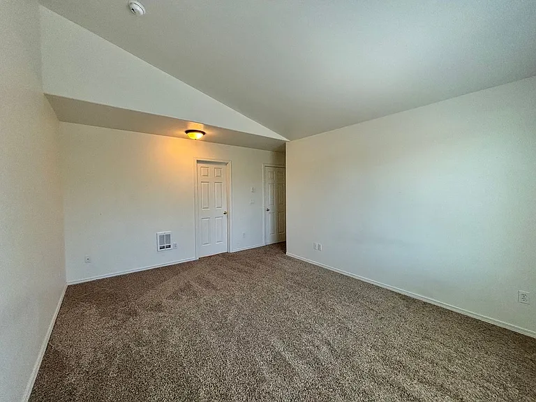 1245 & 1247 SW 27th St — Photo 14
