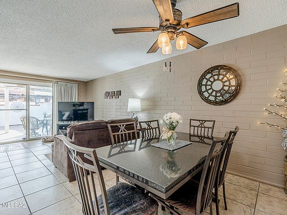 2nd image of 445 W Paseo Solana