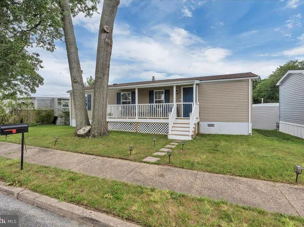 1205 Farrell Ave Trailer 3, Cherry Hill, NJ 08002