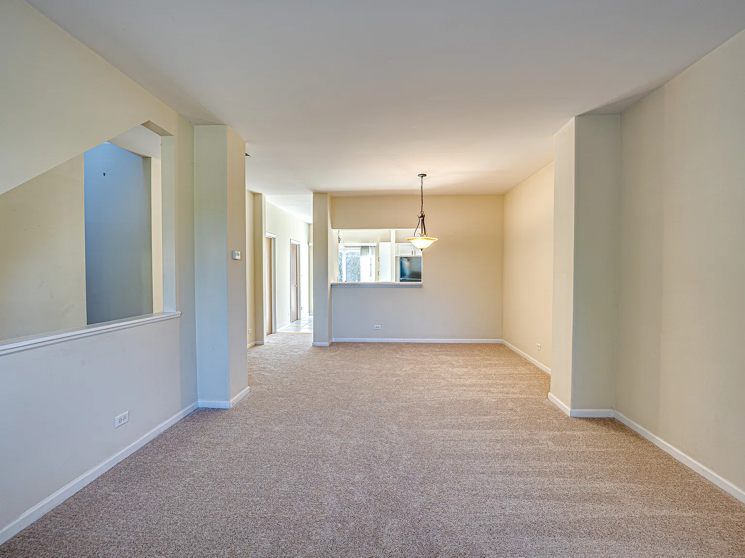 3 bed, 1.5 bath, 1396 sqft, $2,195 — Photo 4