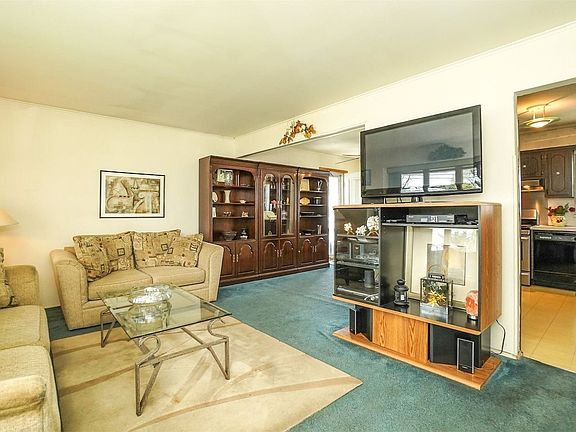 2nd image of 183 Smith St