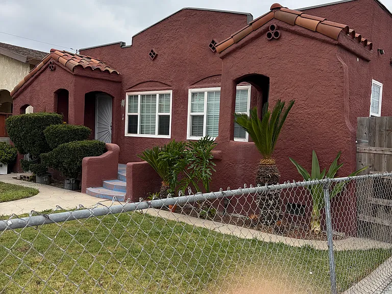 6217 Carmelita Ave — Photo 2