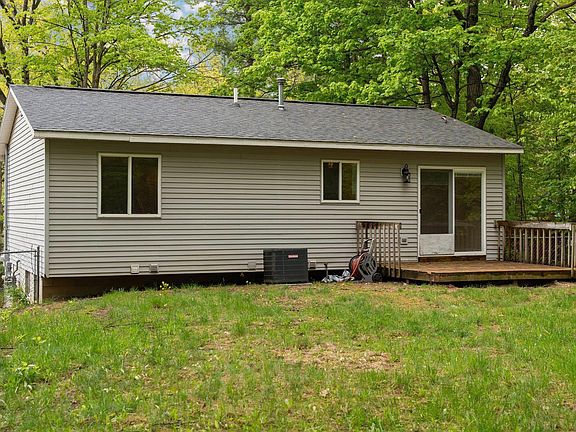 3rd image of 18864 Lakewood Cir