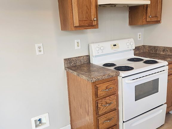 3rd image of 112 Hines Blvd #D