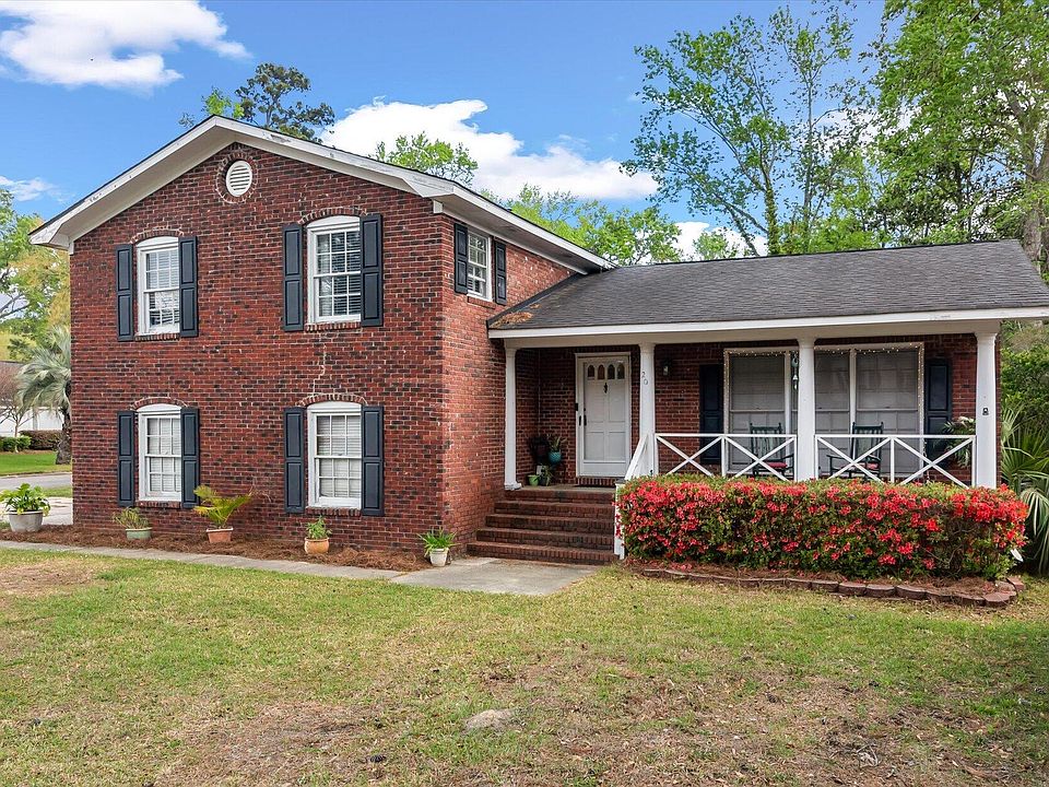 1st image of 20 Lombardi Ln
